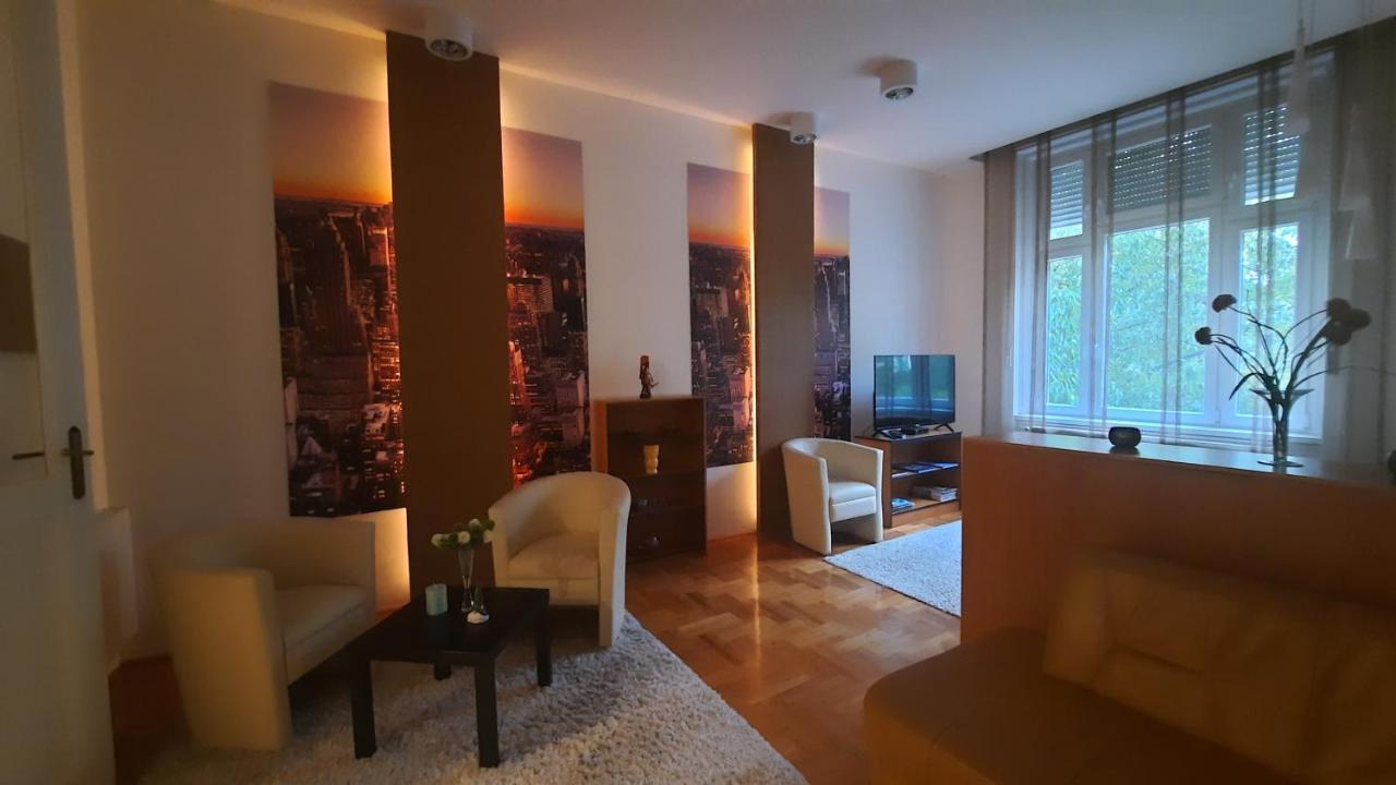 City Life Apartment Debrecen Eksteriør billede